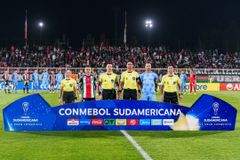 Fotografia 04 del partido Palestino vs Santiago City en La Cisterna.